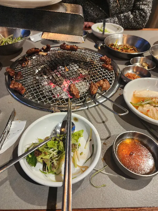 숯불에 구워먹는 갈비