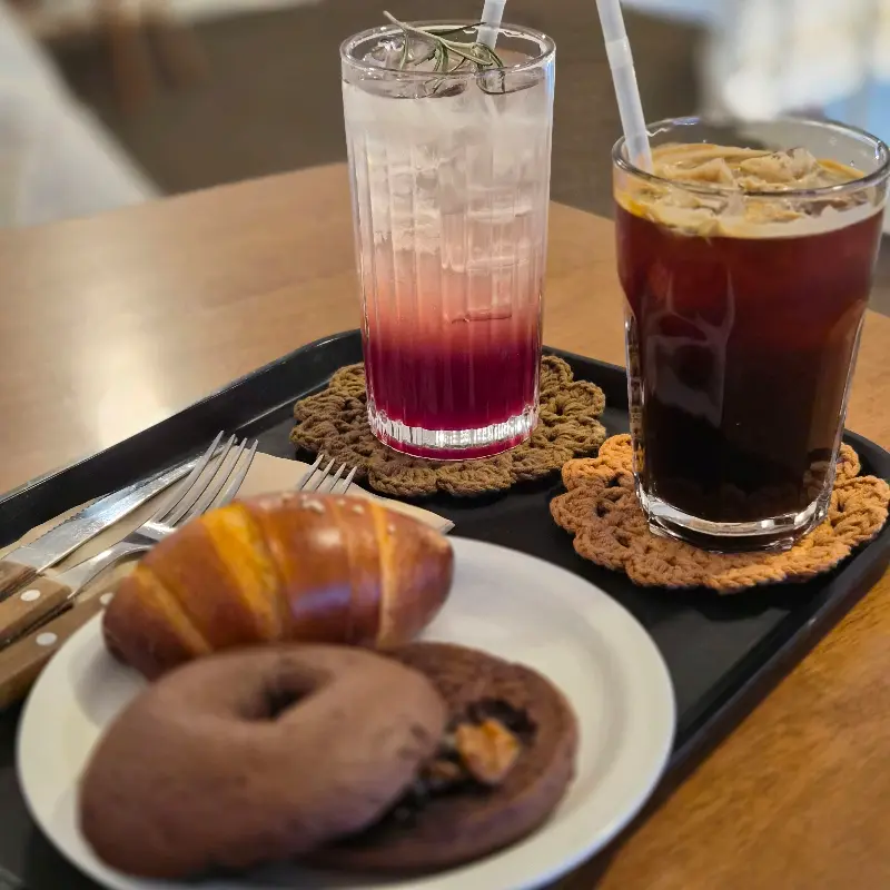 몽화원의 음료와 빵