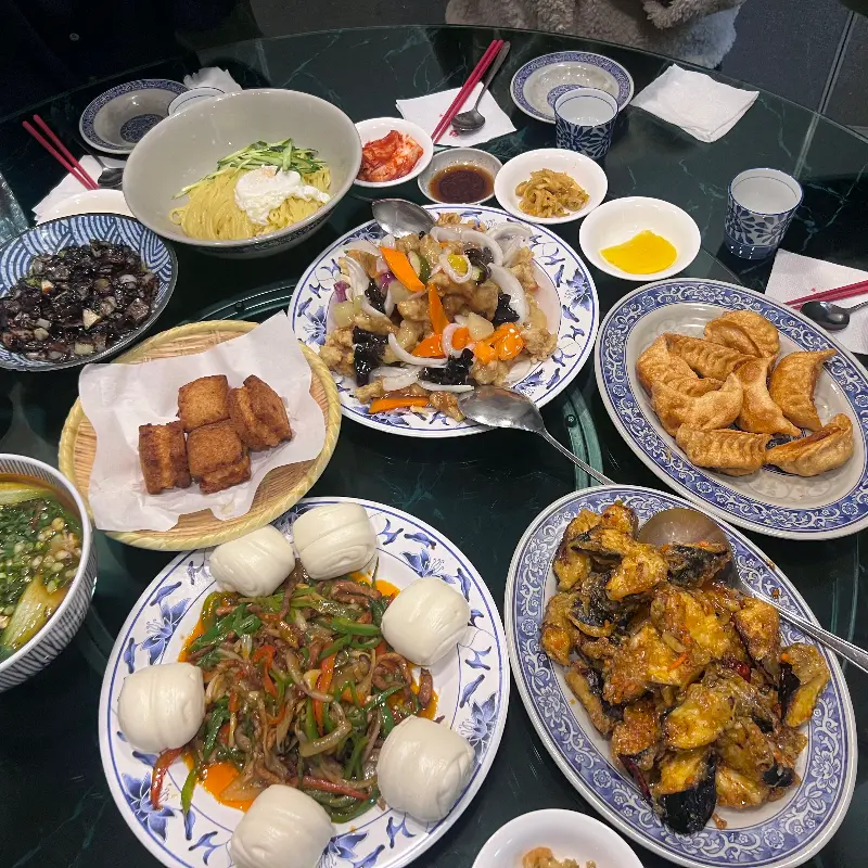 깔끔한 테이블 세팅