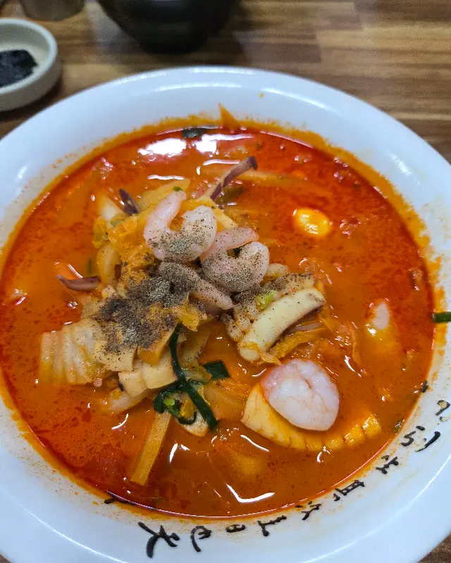 청자의 얼큰한 짬뽕