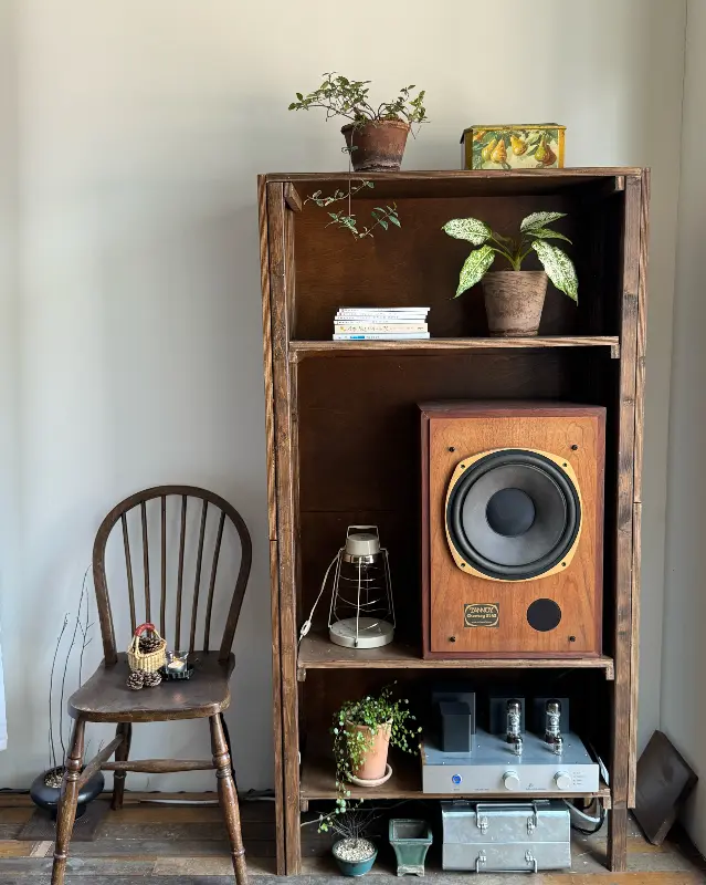 앤티크한 분위기를 더하는 소품