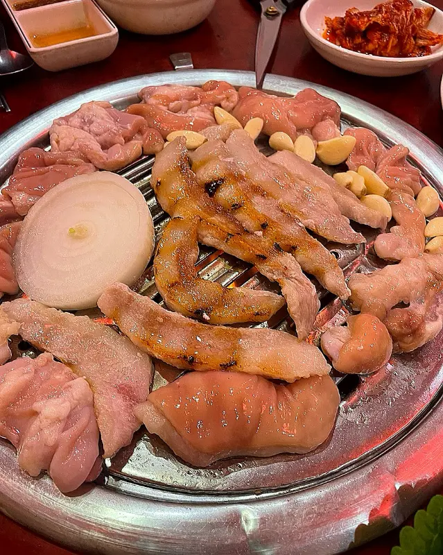 타레 야끼니꾸의 푸짐한 한 상 차림