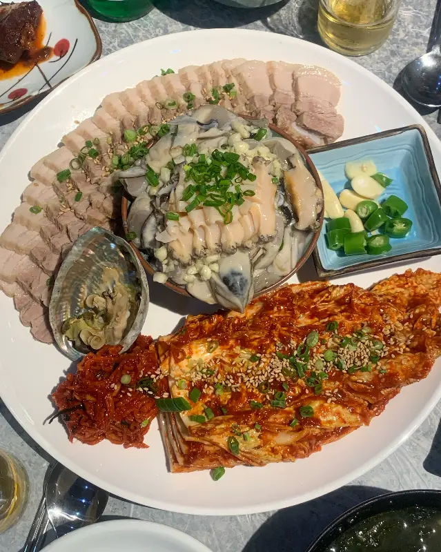 굴보쌈 한상차림