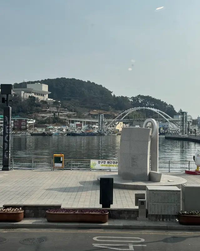 만나분식에서 바라본 강구안 풍경