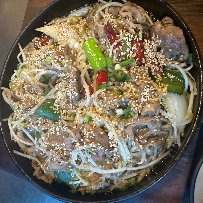 푸짐한 오징어 삼겹살