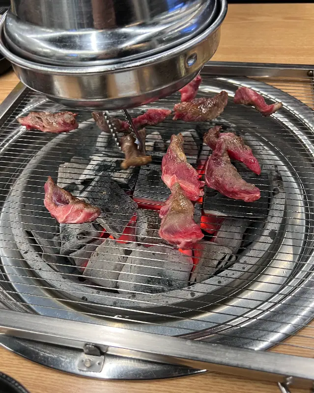 육즙 가득한 소갈비살