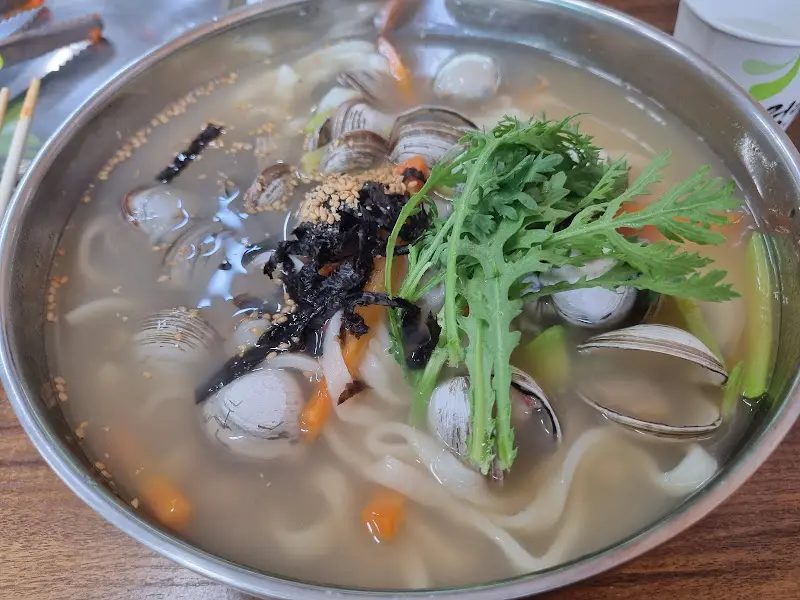 물총칼국수 근접샷