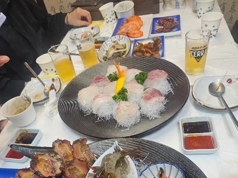 싱싱한 해산물 한 상