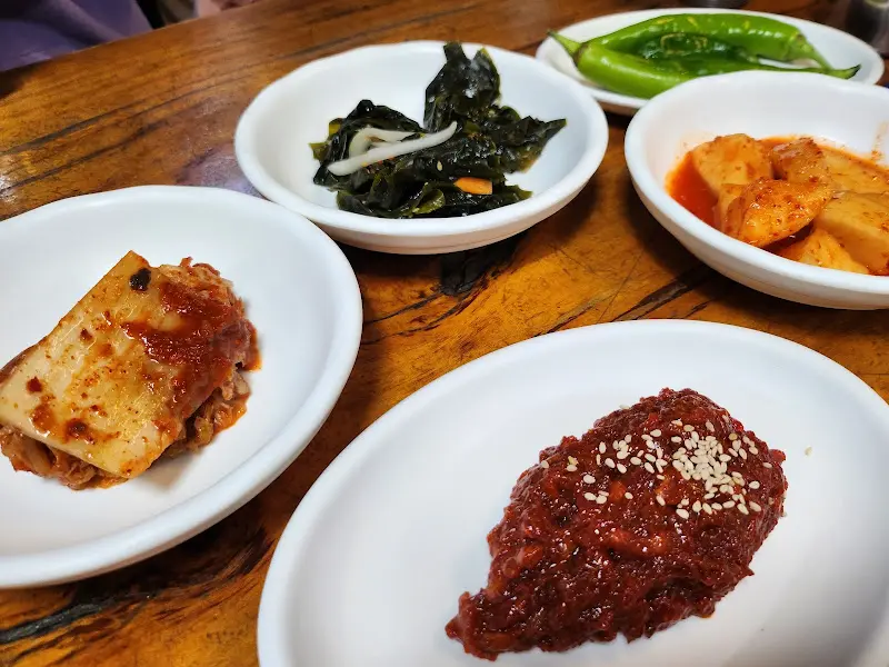 맛깔스러운 밑반찬