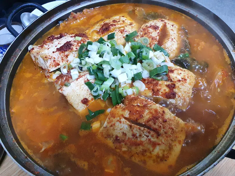 일품보쌈의 두부김치