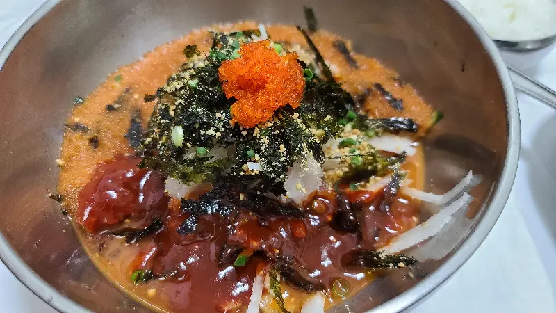 푸짐한 물회 한 상