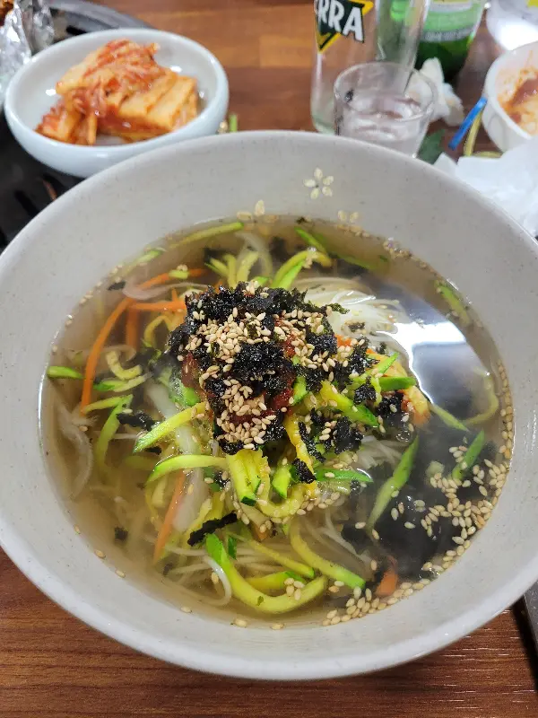 시원한 잔치국수