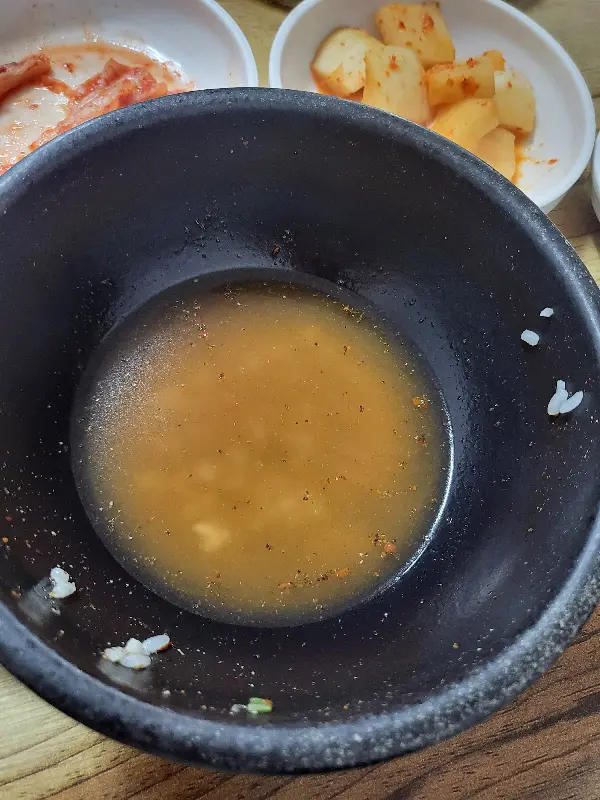 국밥을 깨끗하게 비운 모습