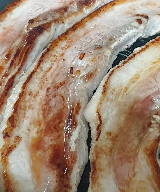 두툼한 삼겹살의 비주얼