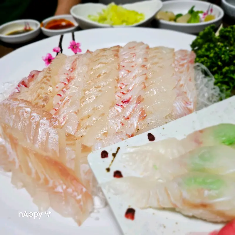 싱싱함이 살아있는 회