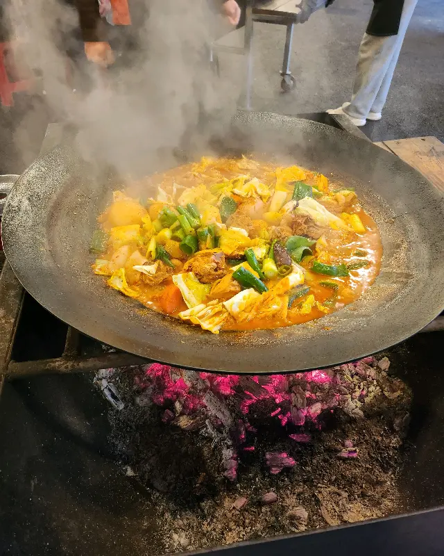 활활 타오르는 장작불