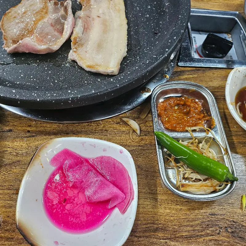 다채로운 곁들임 반찬