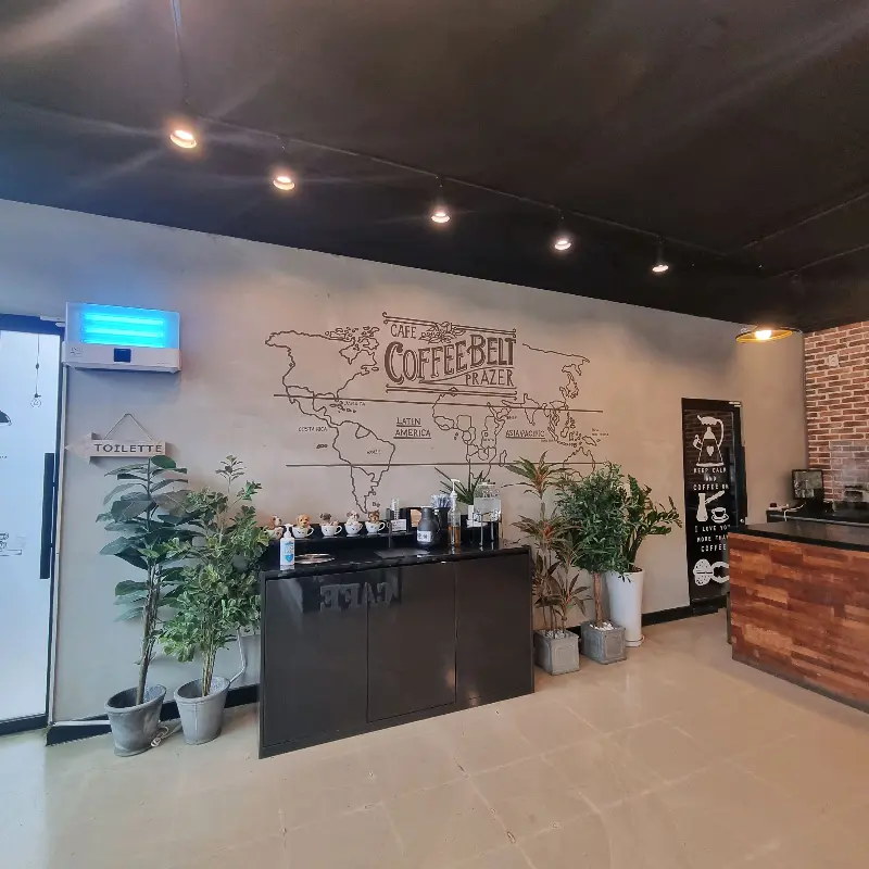 카페 내부 인테리어