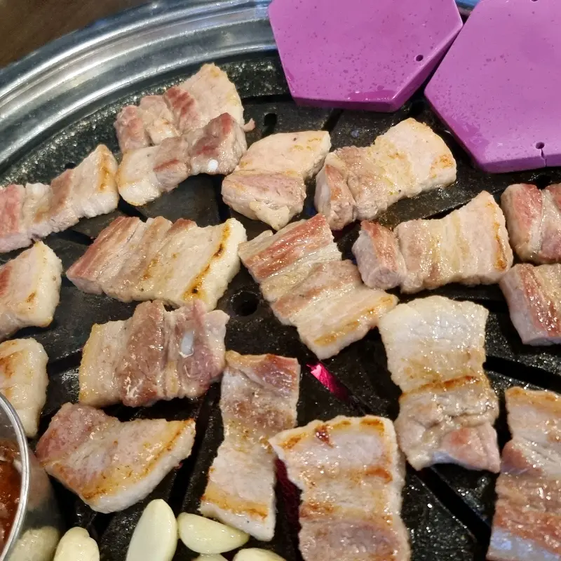 노릇하게 구워진 목살