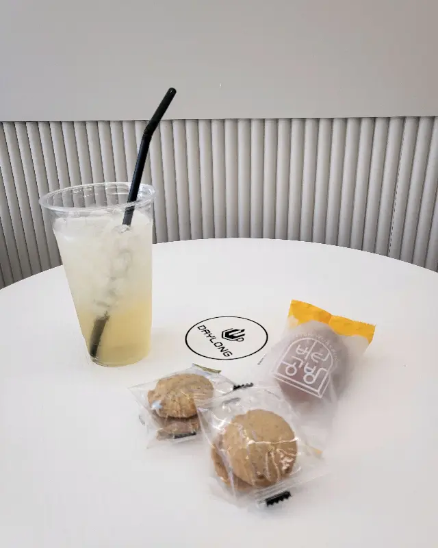 청포도 에이드와 쿠키