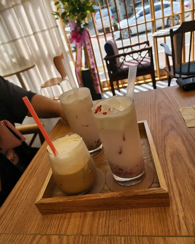 아기자기한 카페 내부