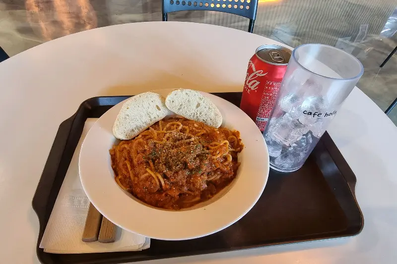 카페 올라 볼로네제 파스타