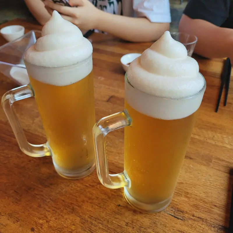 독특한 비주얼의 똥맥주