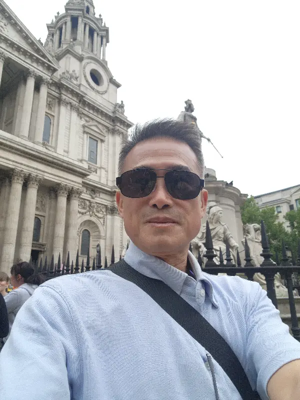 애우에서 즐거운 식사