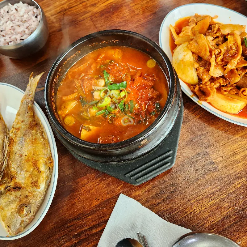 점심밥상 한 상 차림