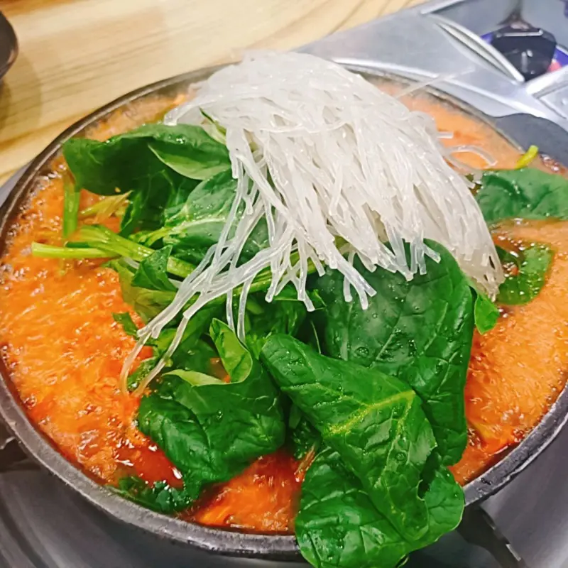 솔밭식당 곱창전골