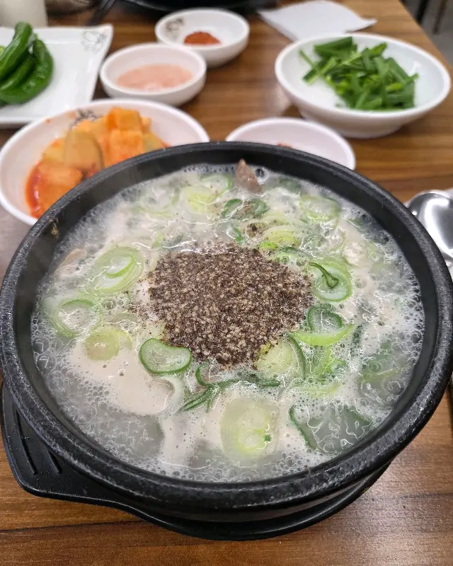 진미순대의 돼지 따로국밥