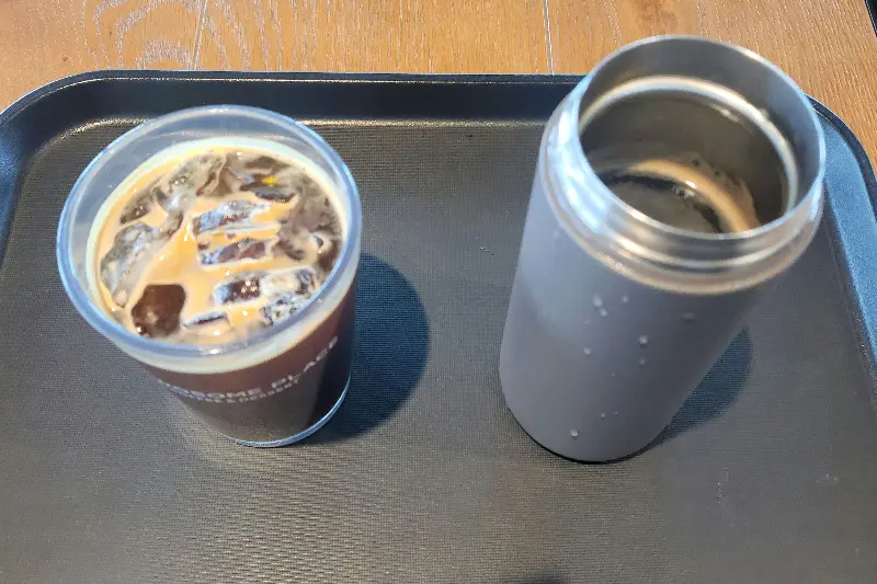 아이스 아메리카노와 텀블러