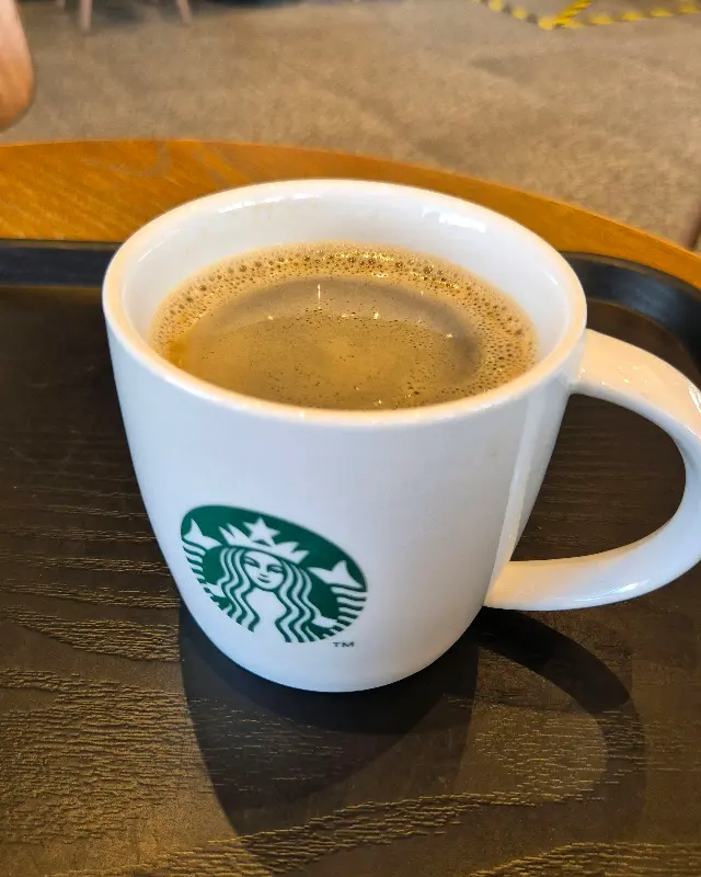 스타벅스 2층 창가 좌석