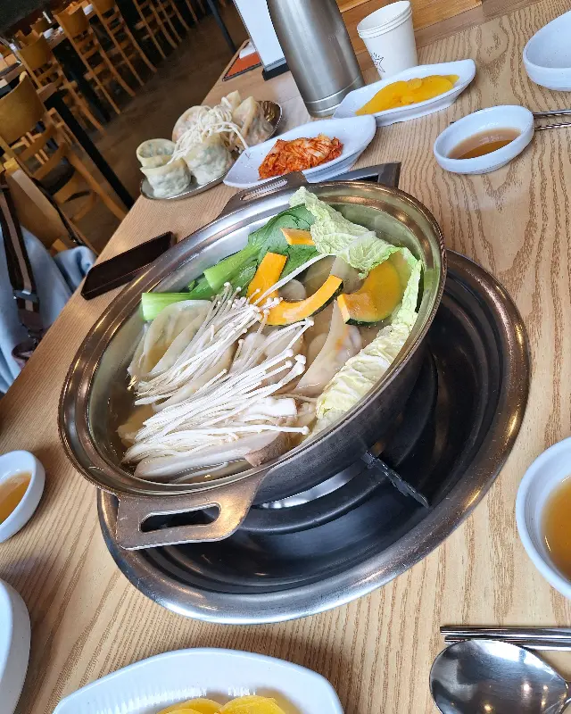 만두전골 한상차림