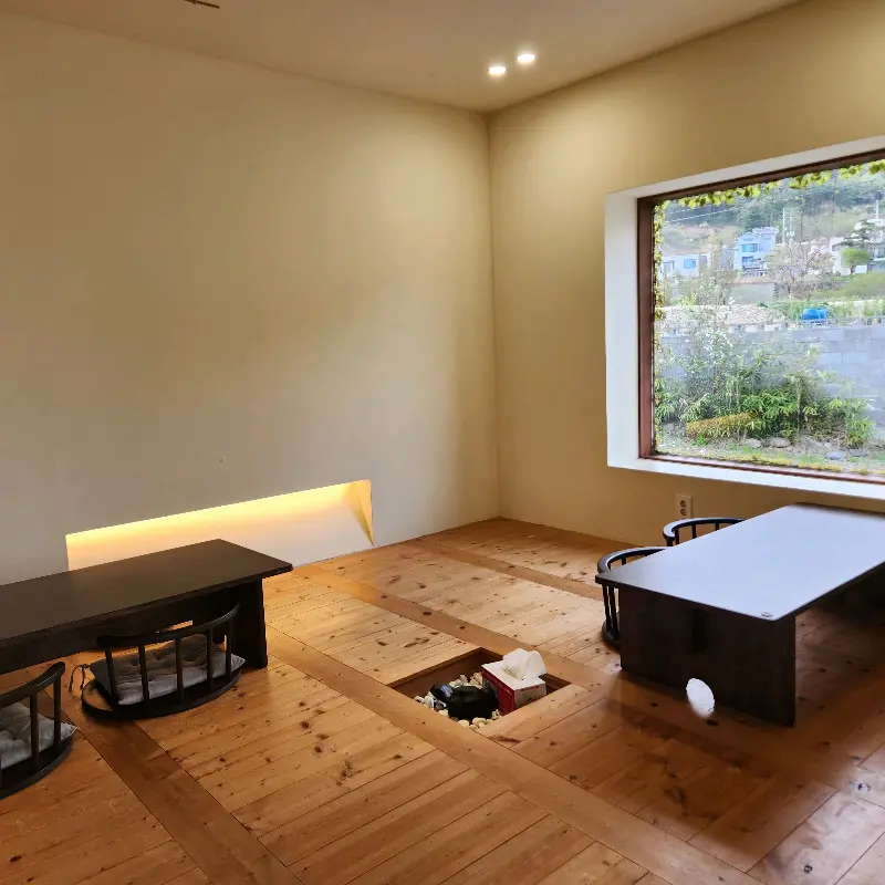 소소숲 창가 좌석