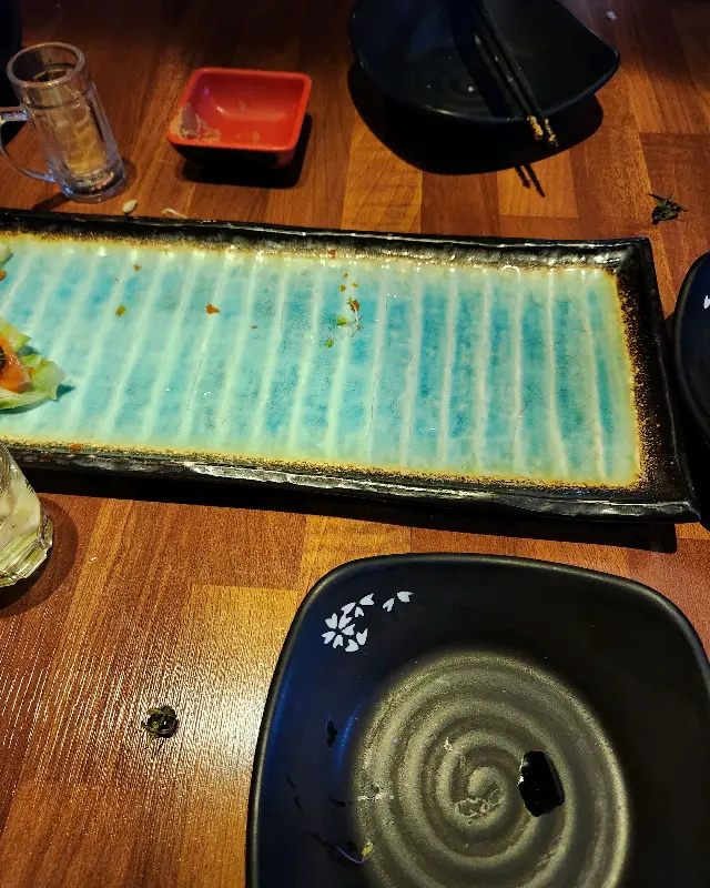 깔끔하게 비워진 접시