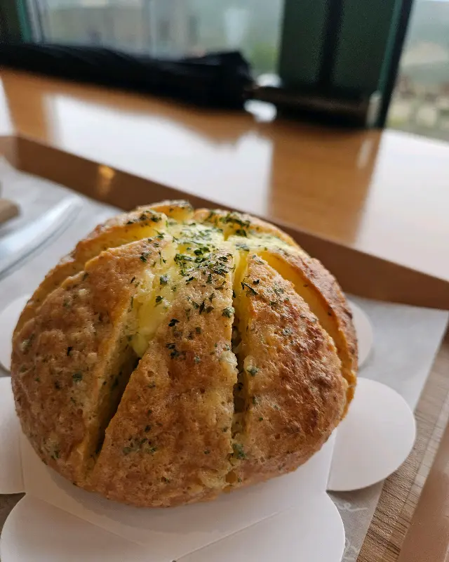 겉바속촉 마늘빵