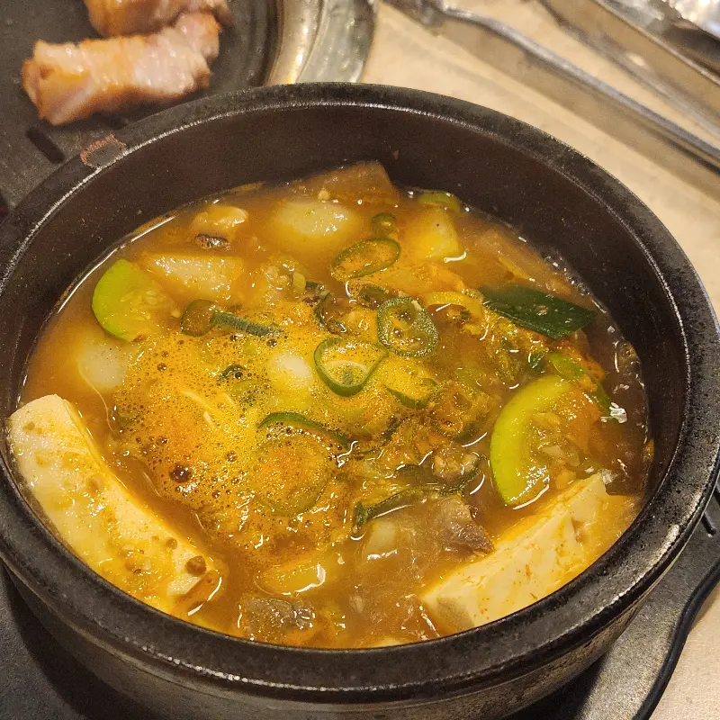 갓지짐 들기름 막국수의 비주얼