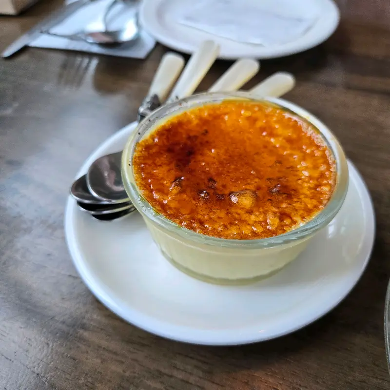 달콤한 마무리를 위한 크렘 브륄레