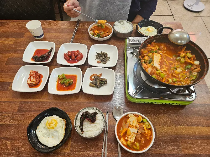 수아네 짜글이 끓는 모습