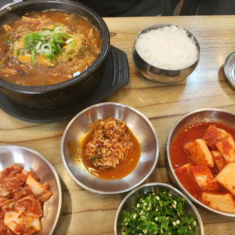 선지해장국과 밥