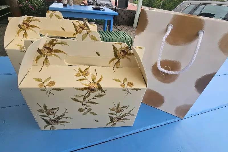 율가가 야외 테이블