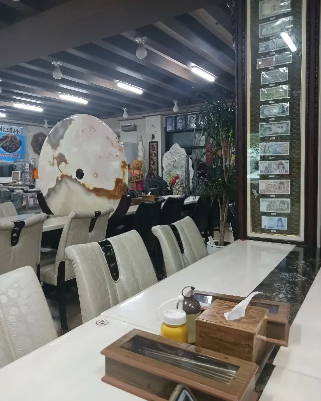 통일냉면 내부 인테리어