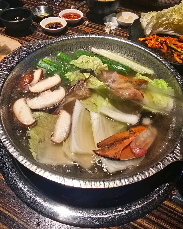 샤브샤브 재료 투하