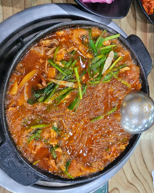솔밭식당 곱창전골