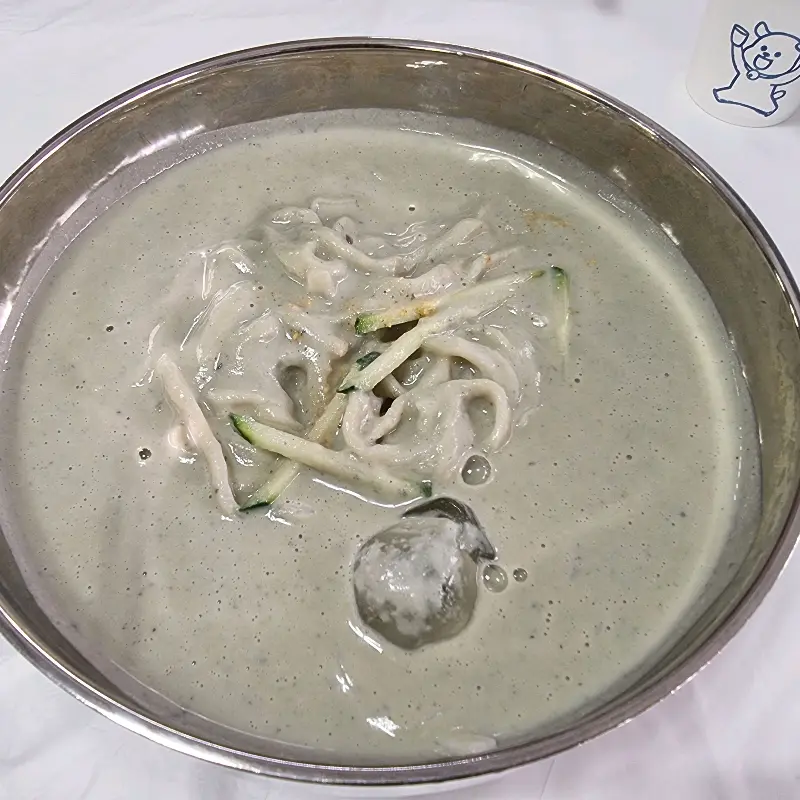 콩국수와 만두