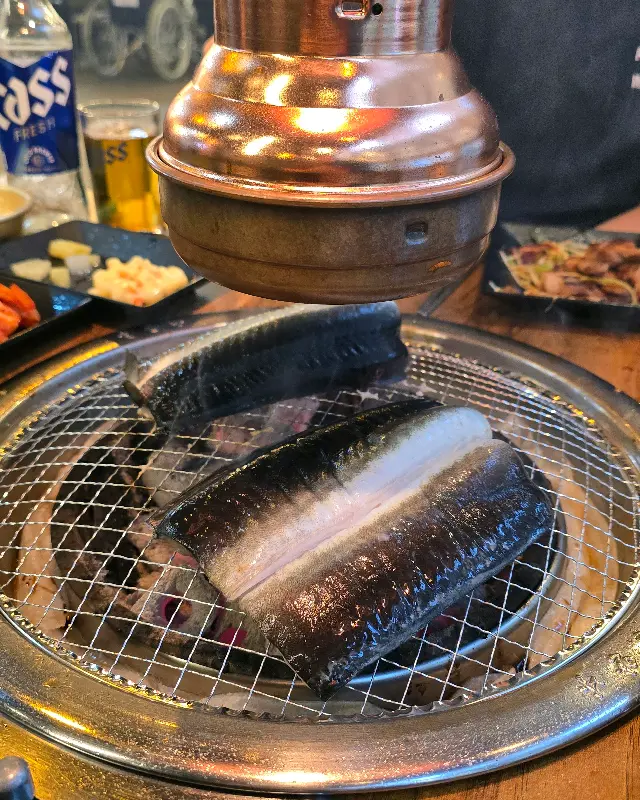 맛있게 익어가는 고기들