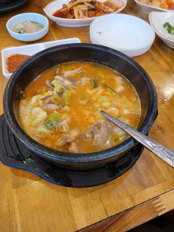 다대기를 넣은 순대국의 모습