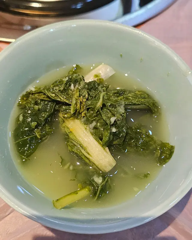 다양한 해산물이 들어간 해물탕