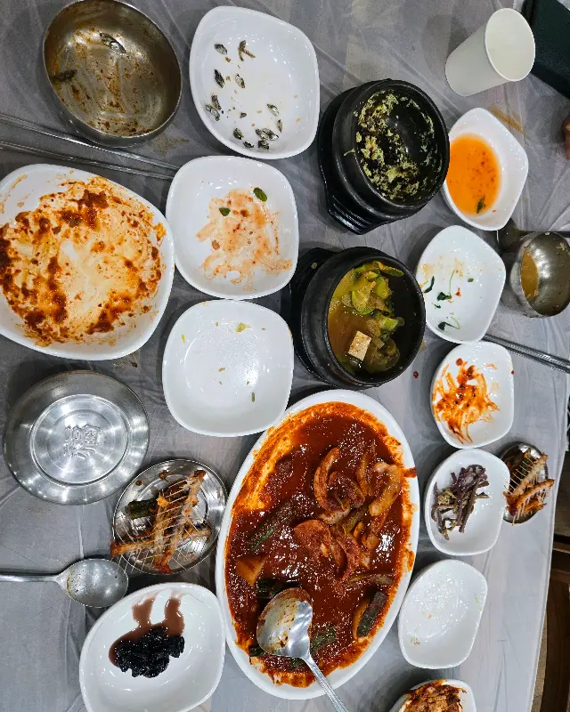 식사를 마친 테이블